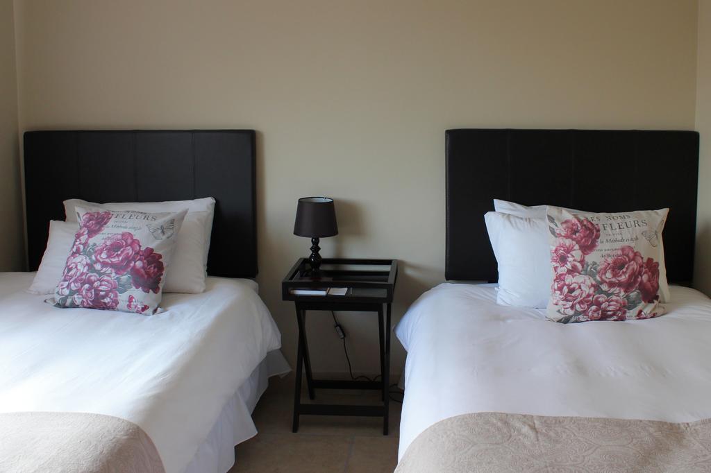 Smithland Guest Apartments Cape Town Bellville Ngoại thất bức ảnh