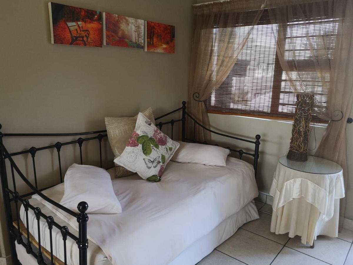 Smithland Guest Apartments Cape Town Bellville Ngoại thất bức ảnh