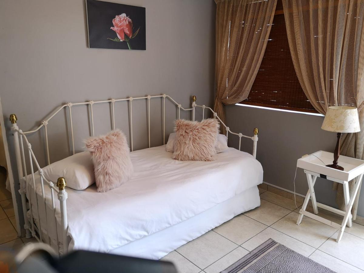 Smithland Guest Apartments Cape Town Bellville Ngoại thất bức ảnh
