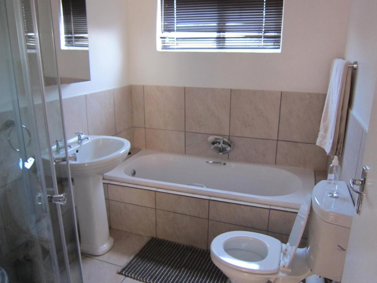 Smithland Guest Apartments Cape Town Bellville Ngoại thất bức ảnh